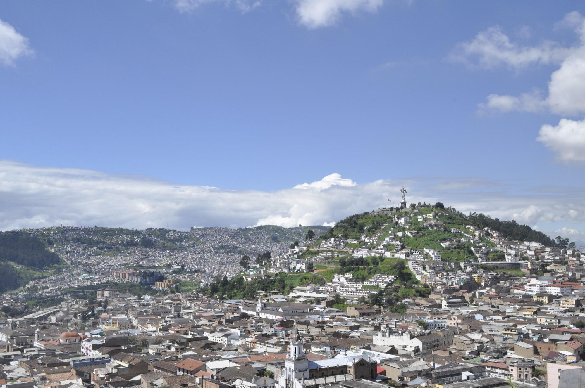 Hilton Colon Quito Hotel Exterior photo